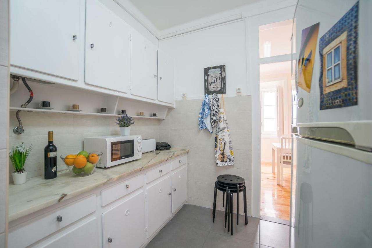 Mouraria 2 Bedroom Apartment Lisbon Luaran gambar