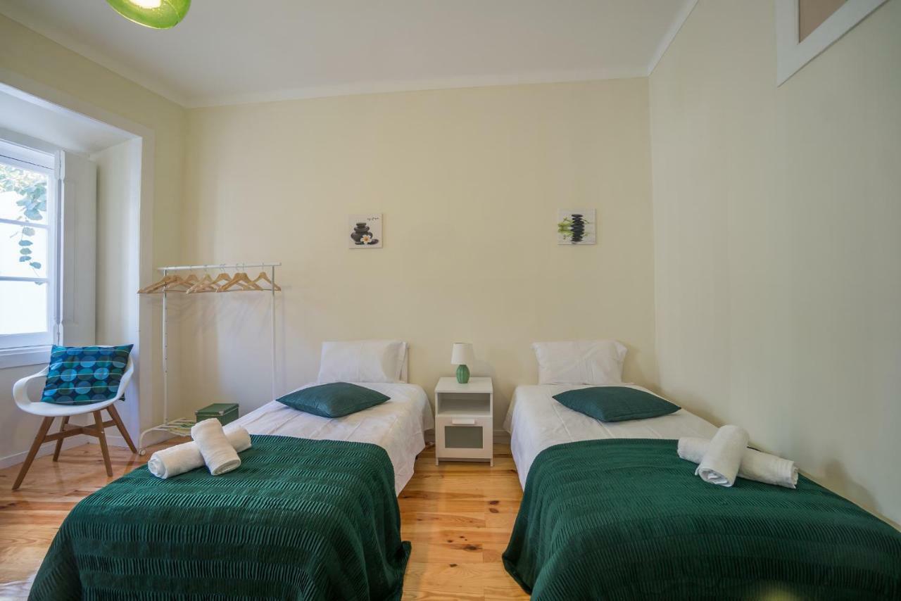 Mouraria 2 Bedroom Apartment Lisbon Luaran gambar