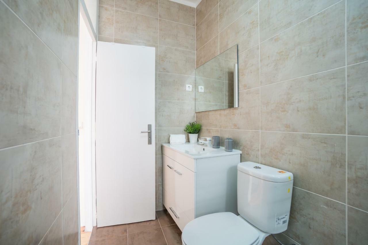 Mouraria 2 Bedroom Apartment Lisbon Luaran gambar
