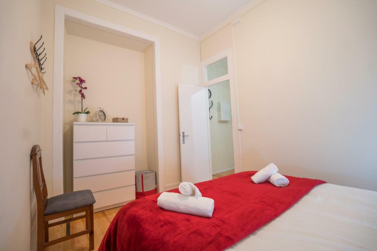 Mouraria 2 Bedroom Apartment Lisbon Luaran gambar