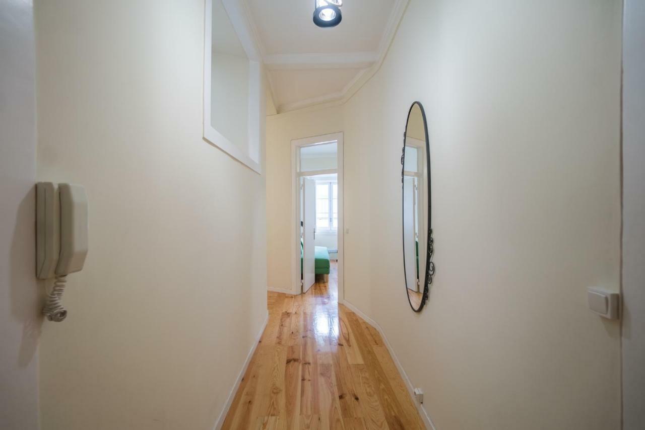 Mouraria 2 Bedroom Apartment Lisbon Luaran gambar
