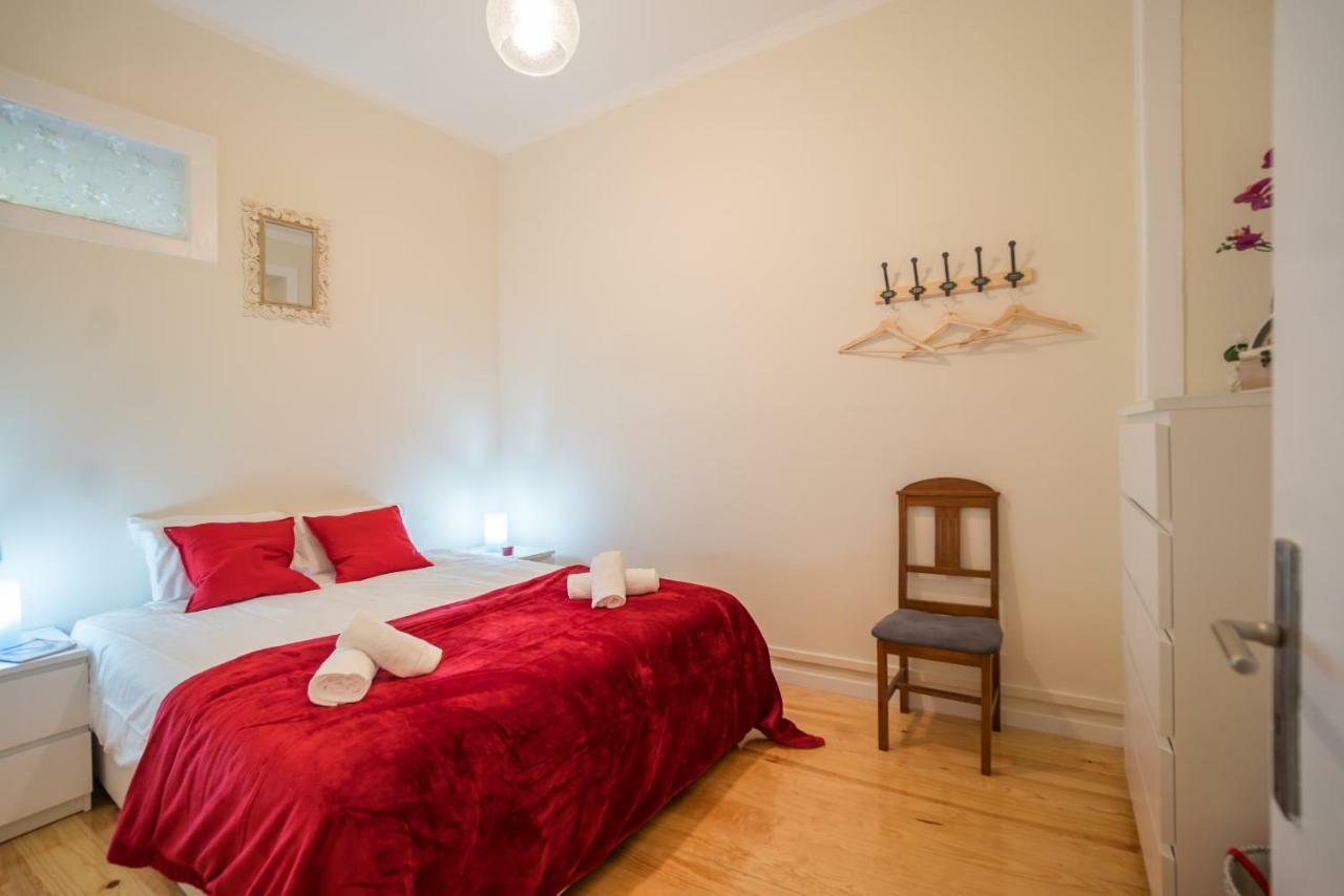 Mouraria 2 Bedroom Apartment Lisbon Luaran gambar