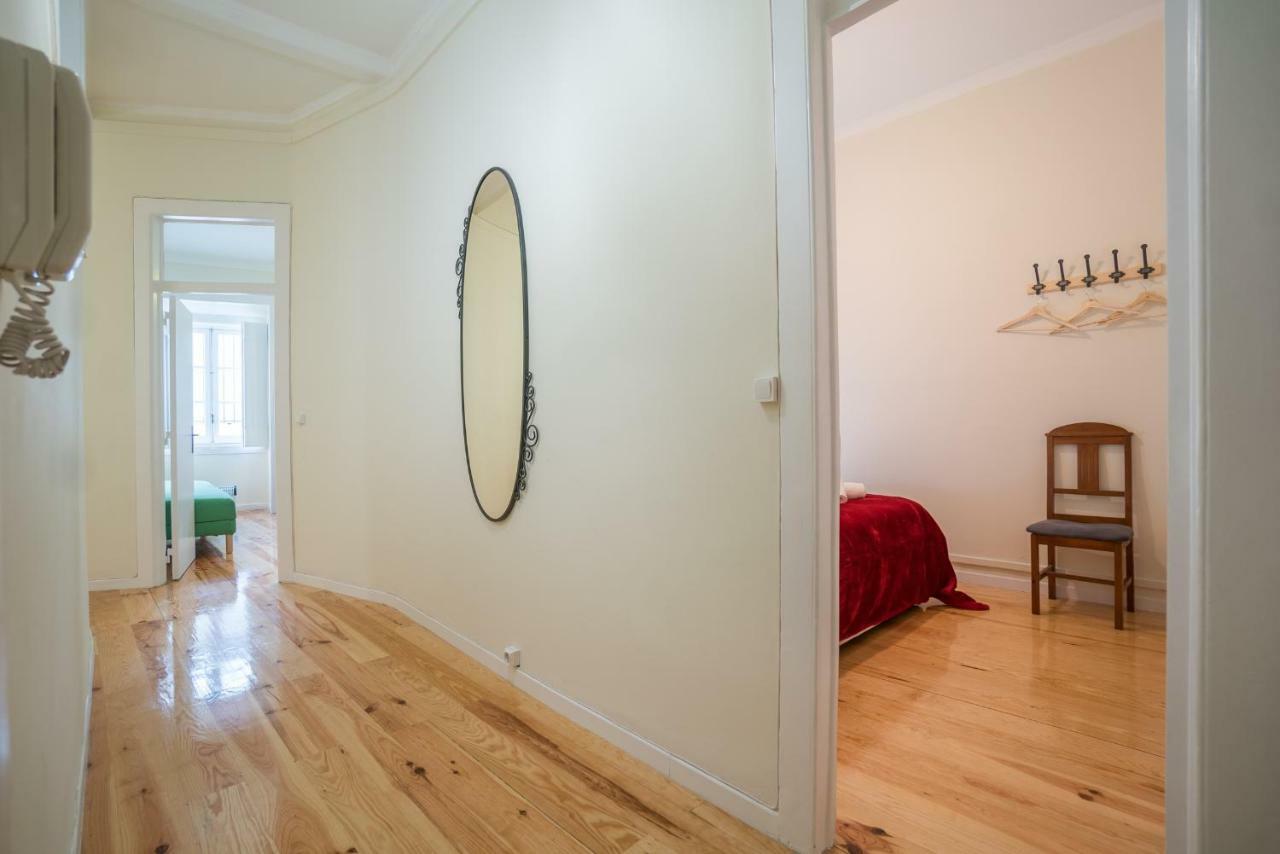 Mouraria 2 Bedroom Apartment Lisbon Luaran gambar